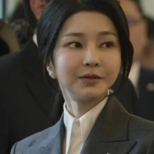 eski first lady tutuklandi vuberpes