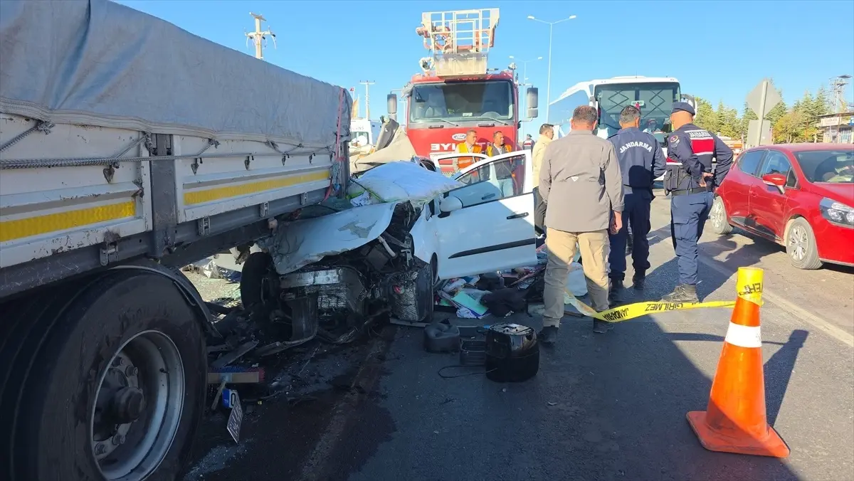 aksarayda kaza anne hayatini kaybetti mF7aiLfA