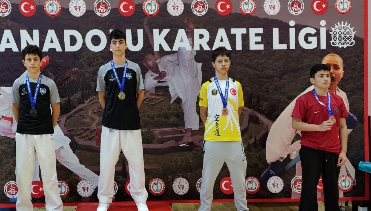 cayirovali karateciler turnuvadan 5 madalyayla dondu 4Jj8ZnA5