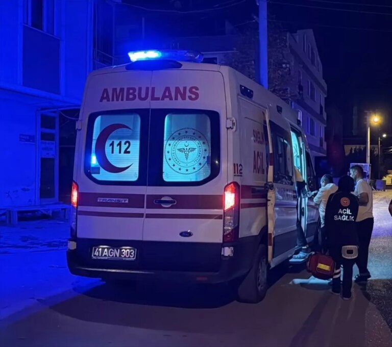 daricada merdiven kazasi yarali hastaneye kaldirildi NVVfj1Kd