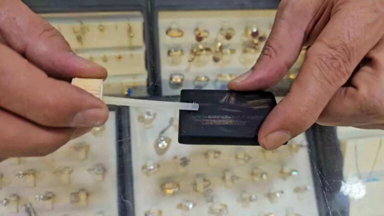 elazigda kuyumcular sahte altin tespiti yapiyor ZBdOrXCI