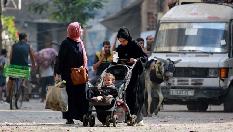 ingiltere gazzedeki kadin ve kiz cocuklari icin harekete gecti XgRyPbvf
