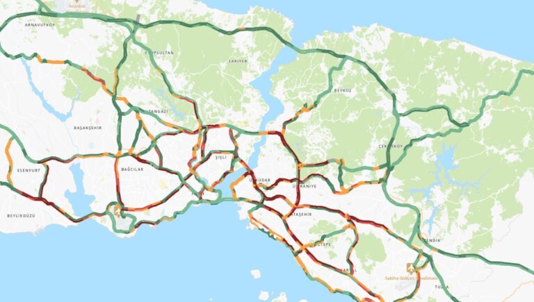 istanbulda trafik yogunlugu yuzde 81 kKrlHdLs
