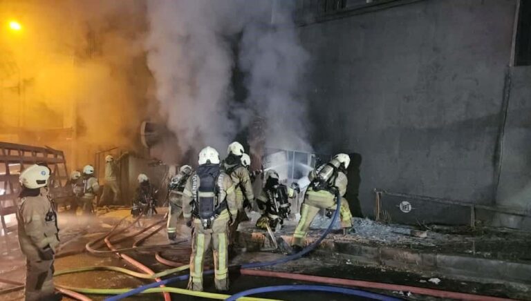 kagithanede 5 katli binada yangin TnNNqEtj