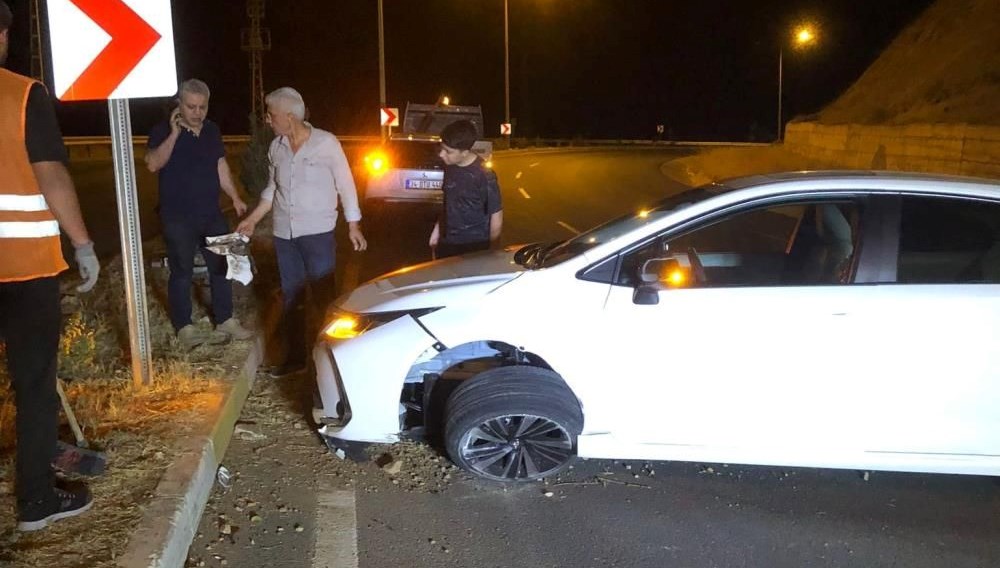 kontrolden cikti direge carparak durabildi ITeztPfQ