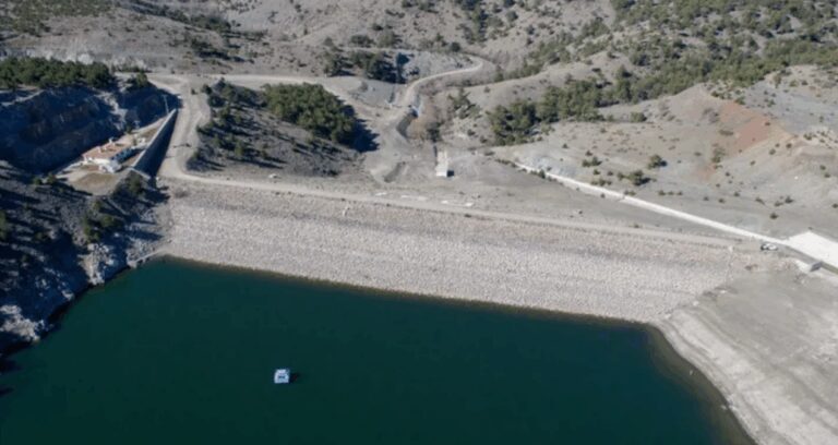 usakin icme suyu sorununu cozecek projede su aktarilmaya baslandi vNMUyitp