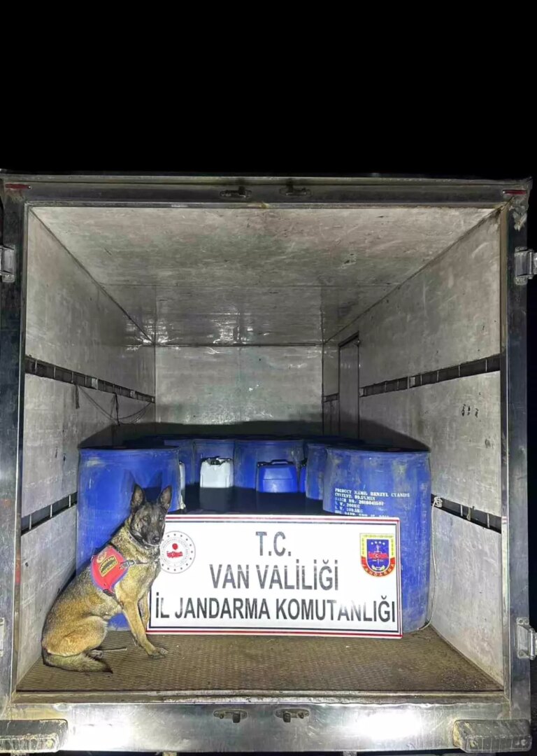 vanda asetik asit ve kostik soda ele gecirildi C8gvJBJ2