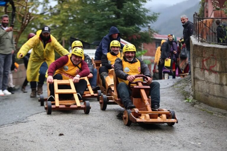 15 laz ralli tahta araba yarislari rizede coskuyla gerceklesti 8YsiNzWA.jpg