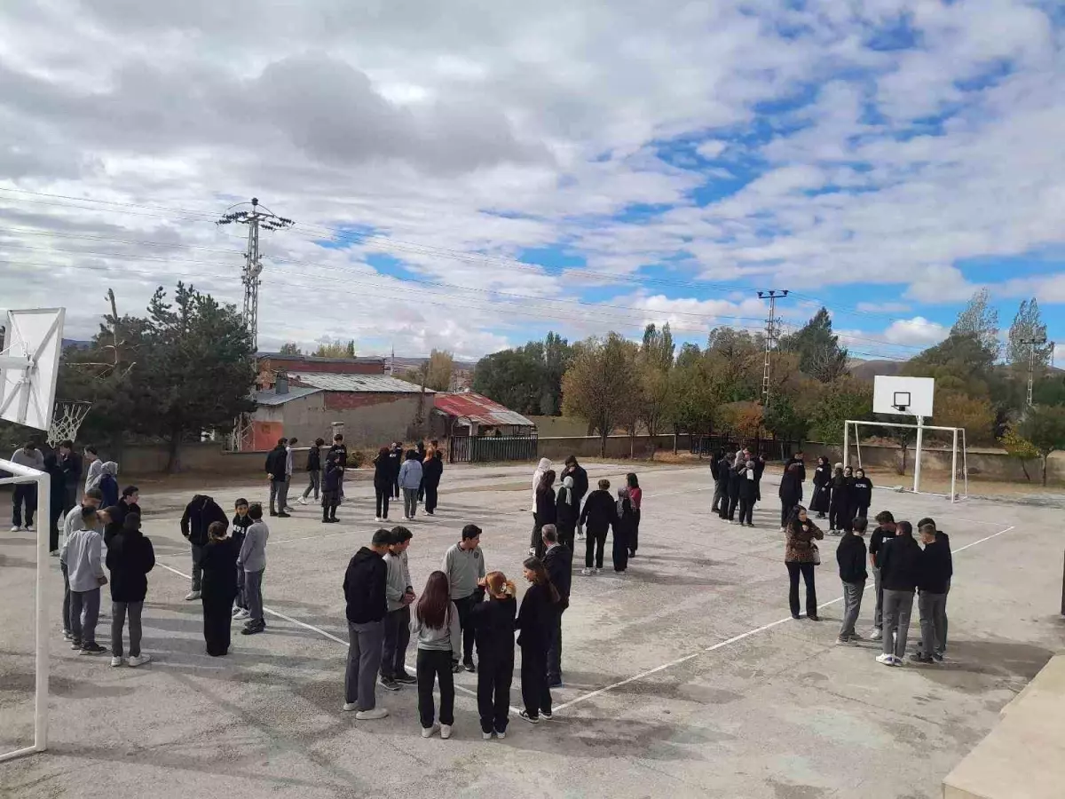 aydintepedeki okullarda afet tatbikati gerceklestirildi JNXskKlj.jpg