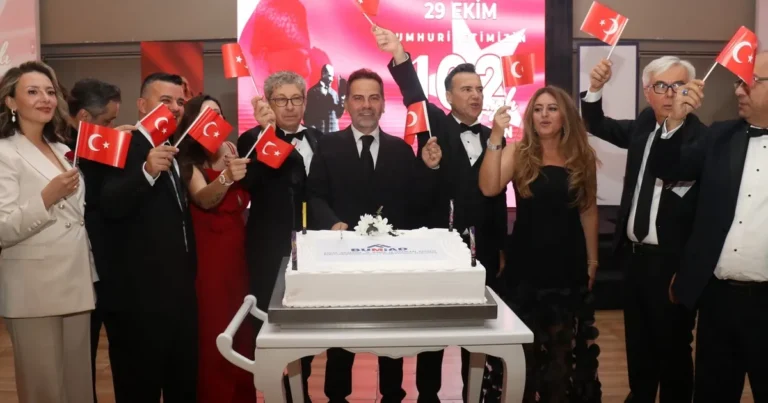 bumiad cumhuriyet odulleri sahiplerini buldu 7FFn3xEI.webp