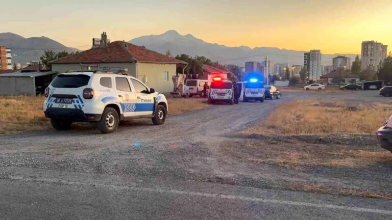 kayseride baba ve ogul tufekle yaralandi eWO9TDXK