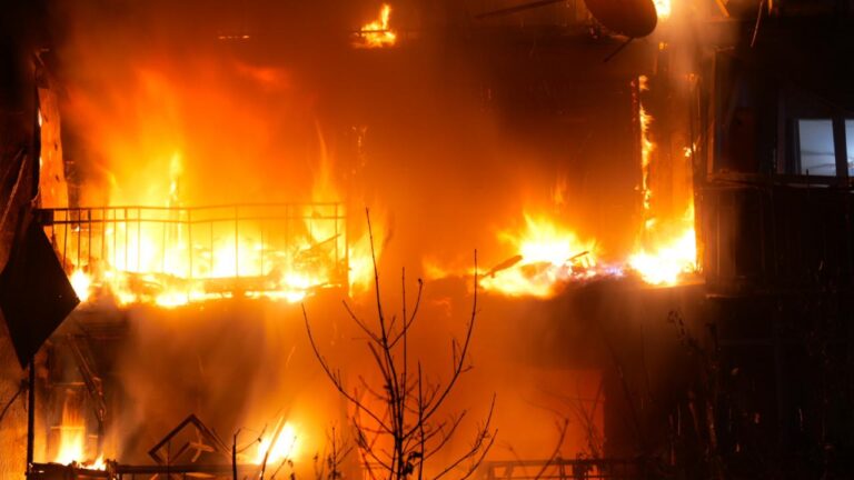 rusyadan ukraynaya dev hava saldirisi 500 iha 50 fuze 4Sy1FYUe