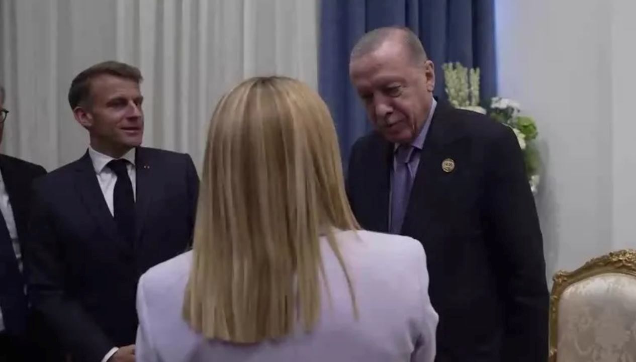 zirveye damga vuran diyalog dunya basininda trumpin gecikmesi neselerini bozmadi O8HTNrEb.jpg
