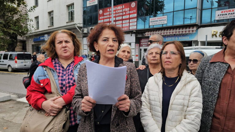 zonguldak chp merkez ilce kadin kollari yoneticisi ve uyesi 10 kadin gorevlerinden istifa etti KNL6gTtT.jpg