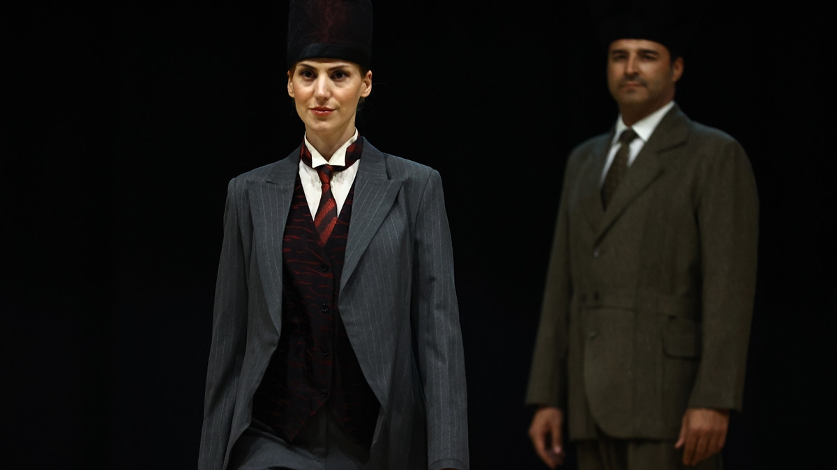 ankarada ataturk kiyafetleri defilesi duzenlendi MRrv5jWD.jpg