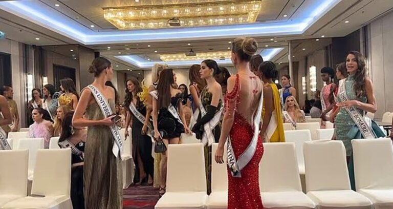 kainatin en guzel kadini salonu apar topar terk etti LS4EPjAD.jpg