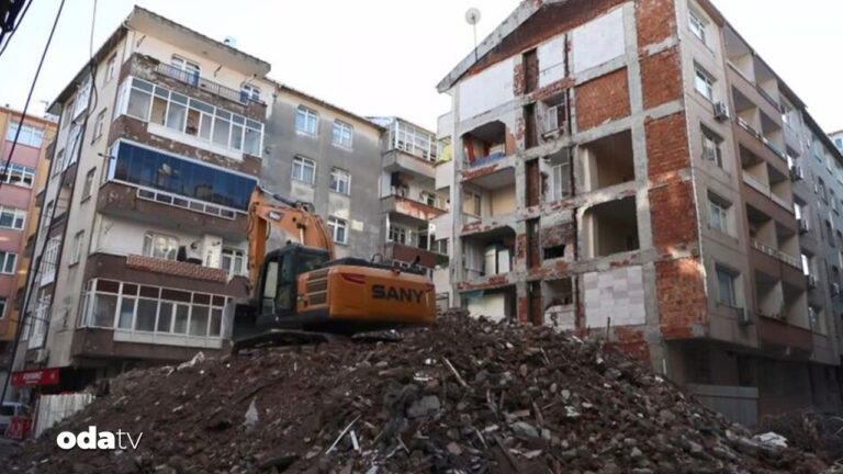 komsu-bina-yikildi-duvari-olmadigi-ortaya-cikti-vX9vJHs7.jpg