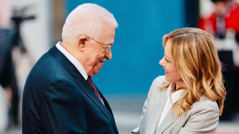 filistin-devlet-baskani-abbas-italya-basbakani-meloni-ile-gorustu-CWRsdf3m.jpg