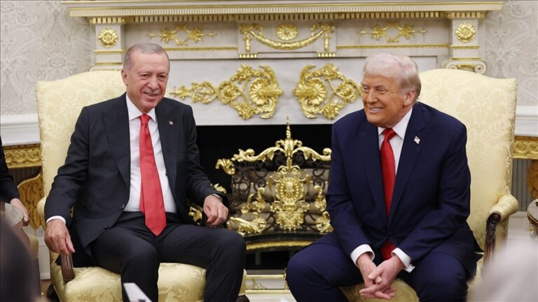 cumhurbaskani-erdogan-abd-baskani-trump-ile-telefonda-gorustu-NP43WeL6.jpg