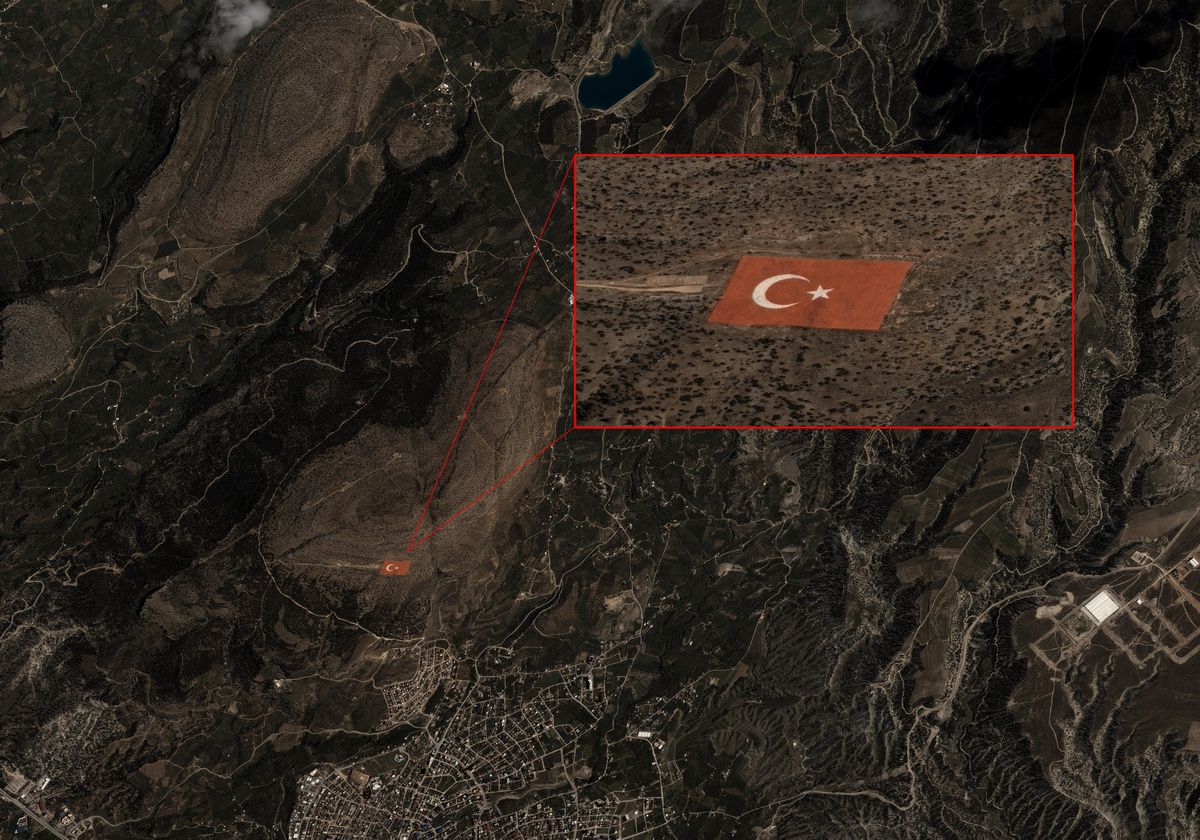 msb-toroslarin-zirvesindeki-turk-bayragi-gokturk-1-uydusuyla-goruntulendi-r4iJTWO1