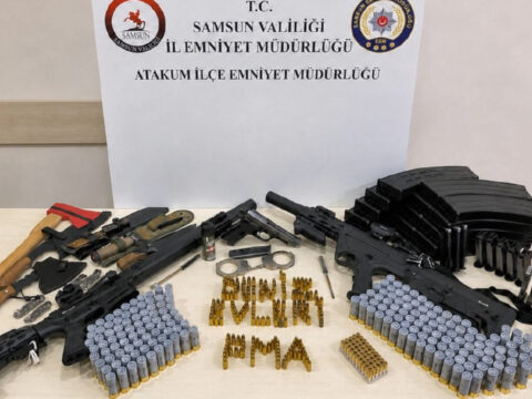 Samsunda operasyon cok sayida ruhsatsiz silah ve muhimmat ele gecirildi PtNqMYbP